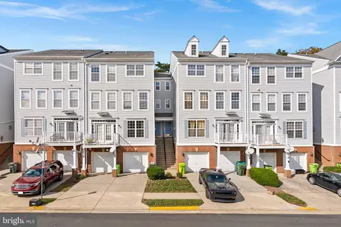 2416 Curie Ct #40, Herndon, VA 20171
