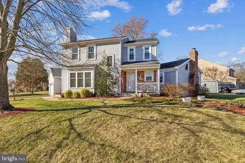 4342 Silas Hutchinson Dr, Chantilly, VA 20151