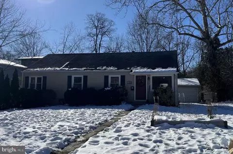1928 Ware Rd, Falls Church, VA 22043