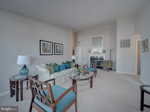 7523 M Snowpea Ct #84, Alexandria, VA 22306