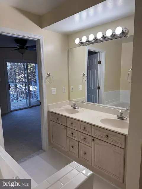 2489 Quick St #101, Herndon, VA 20171 photo 22