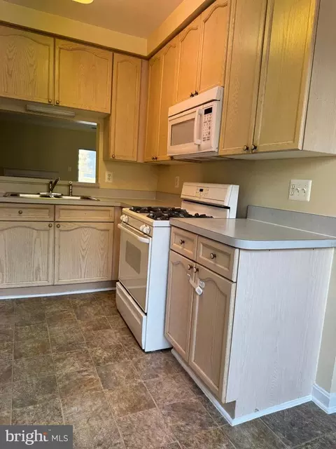 2489 Quick St #101, Herndon, VA 20171 photo 10