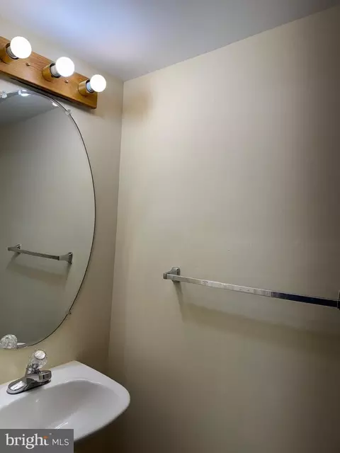 2489 Quick St #101, Herndon, VA 20171 photo 36