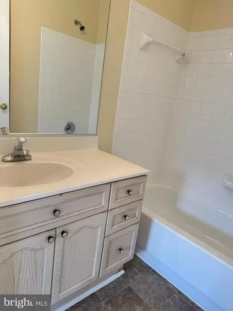 2489 Quick St #101, Herndon, VA 20171 photo 30