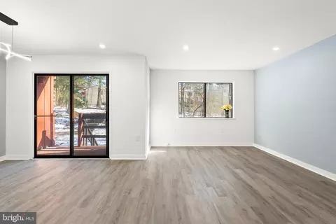 2341 Emerald Heights Ct, Reston, VA 20191 photo 14