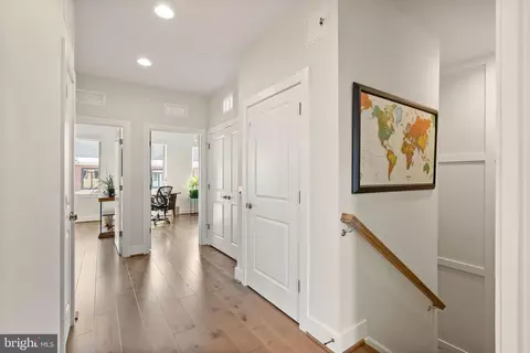 Entry Way - 9321 Quadrangle St, Lorton, VA 22079 photo 5 of 10