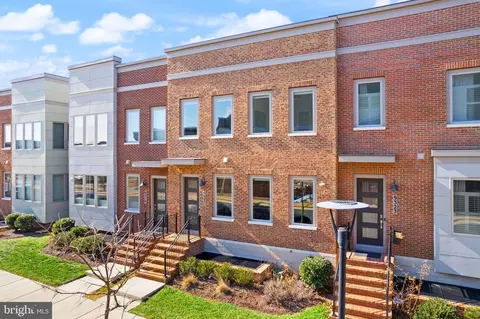 9321 Quadrangle St, Lorton, VA 22079