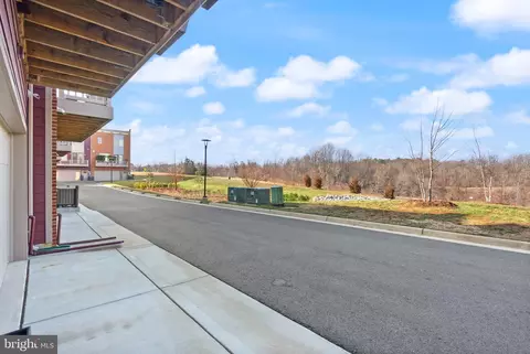 Exterior - 9321 Quadrangle St, Lorton, VA 22079 photo 4 of 11