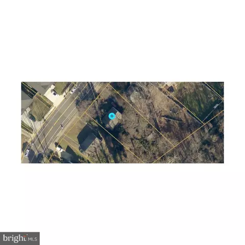 2047 Pimmit Dr, Falls Church, VA 22043