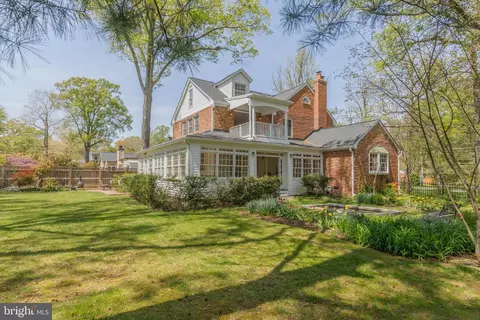 4901 Stillwell Ave, Alexandria, VA 22309
