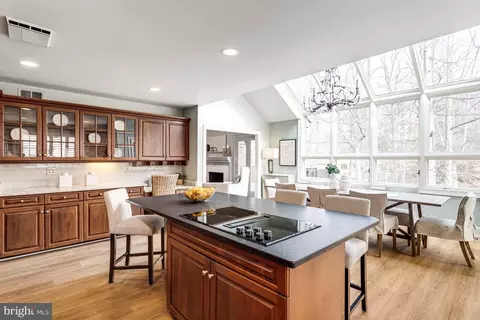 7008 Green Oak Dr, Mclean, VA 22101 photo 15