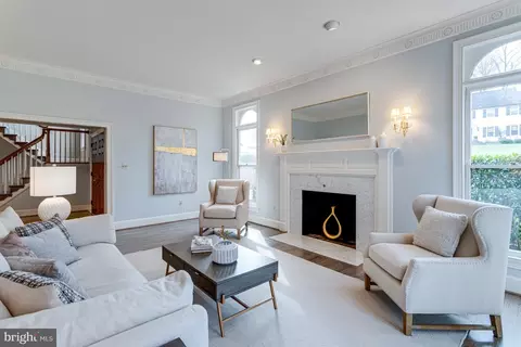 7008 Green Oak Dr, Mclean, VA 22101 photo 8