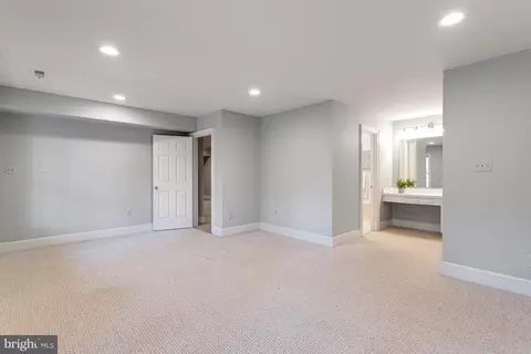 7008 Green Oak Dr, Mclean, VA 22101 photo 39