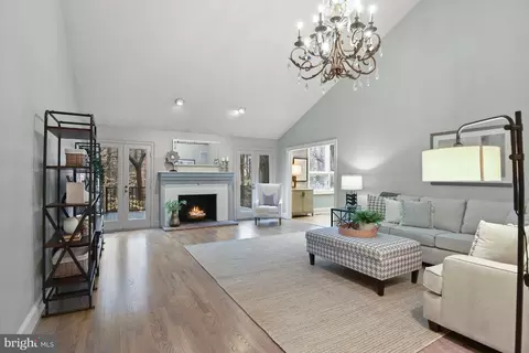 7008 Green Oak Dr, Mclean, VA 22101 photo 12