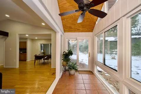 10919 Howland Dr, Reston, VA 20191 photo 23