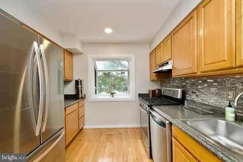 10919 Howland Dr, Reston, VA 20191 photo 19