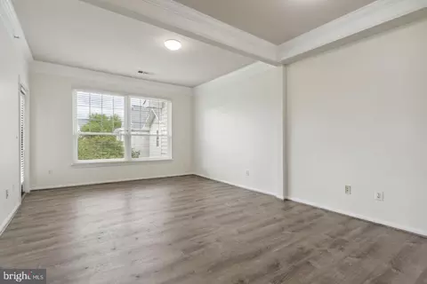 Living - 1600 Spring Gate Dr #2408, Mclean, VA 22102 photo 2 of 4