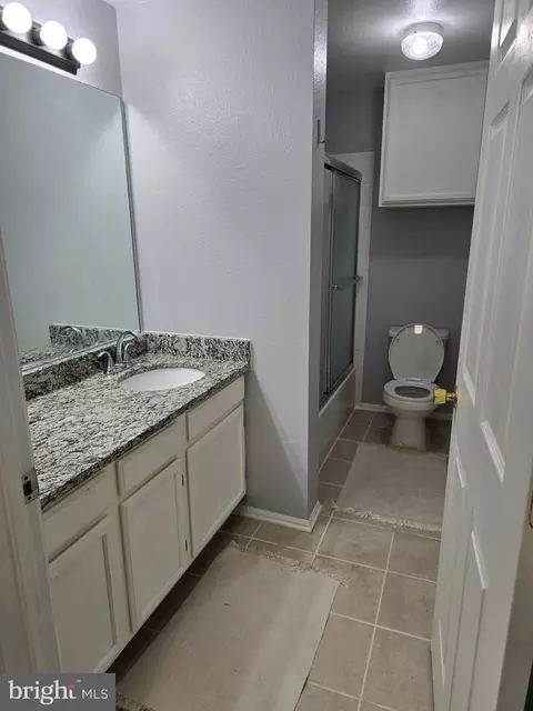 Bath - 1600 Spring Gate Dr #2408, Mclean, VA 22102 photo 1 of 2