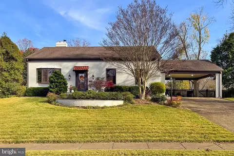 6703 Doane Ave, Springfield, VA 22152