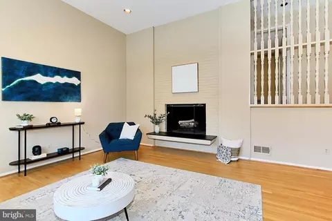 Living - 6703 Doane Ave, Springfield, VA 22152 photo 2 of 6