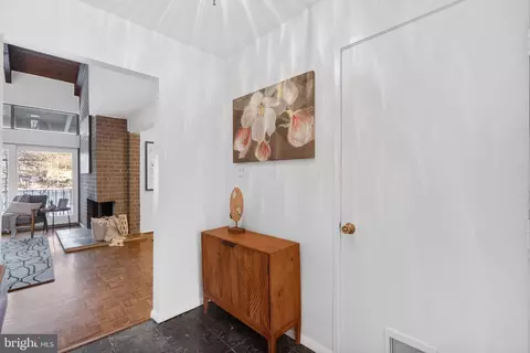 1606 Greenbriar Ct, Reston, VA 20190 photo 7