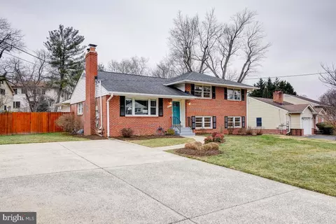 6503 Dryden Dr, Mclean, VA 22101 photo 2