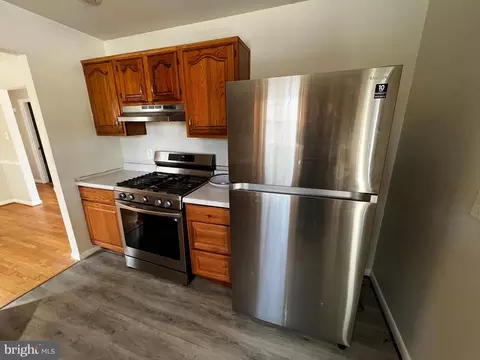 7043 Calamo St, Springfield, VA 22150 photo 5