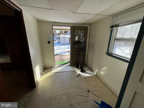 7043 Calamo St, Springfield, VA 22150 photo 22