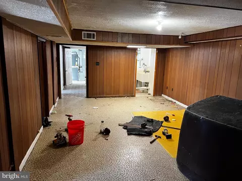 7043 Calamo St, Springfield, VA 22150 photo 30