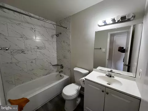 7043 Calamo St, Springfield, VA 22150 photo 8