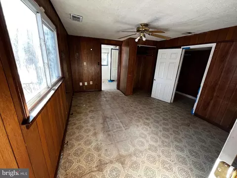 7043 Calamo St, Springfield, VA 22150 photo 17
