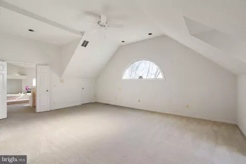 Bedroom - 1537 Cedar Ave, Mclean, VA 22101 photo 5 of 6