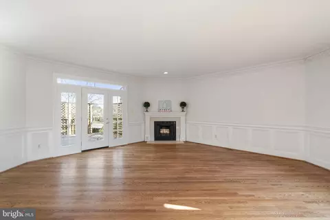 Living - 1537 Cedar Ave, Mclean, VA 22101 photo 1 of 4