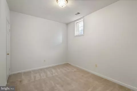 Bedroom - 1537 Cedar Ave, Mclean, VA 22101 photo 6 of 6