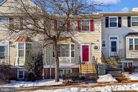 4112 Weeping Willow Ct #131B, Chantilly, VA 20151