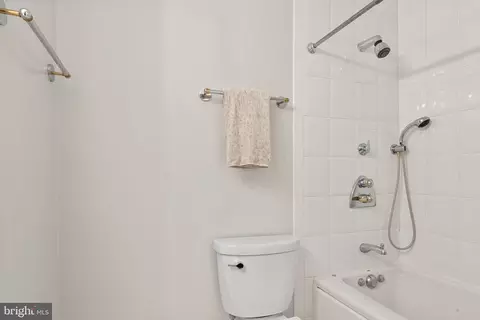 8858 Applecross Ln, Springfield, VA 22153 photo 33