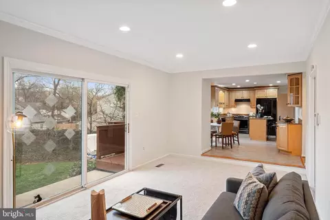 8858 Applecross Ln, Springfield, VA 22153 photo 22