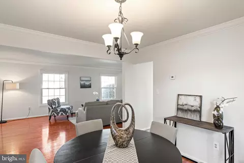 8858 Applecross Ln, Springfield, VA 22153 photo 11