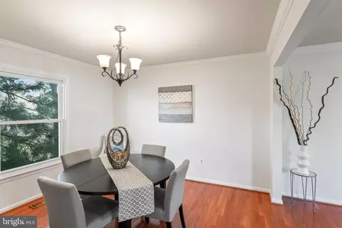 8858 Applecross Ln, Springfield, VA 22153 photo 10