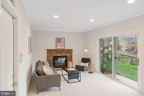 8858 Applecross Ln, Springfield, VA 22153 photo 23