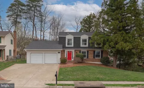 8858 Applecross Ln, Springfield, VA 22153
