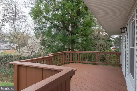 8858 Applecross Ln, Springfield, VA 22153 photo 19