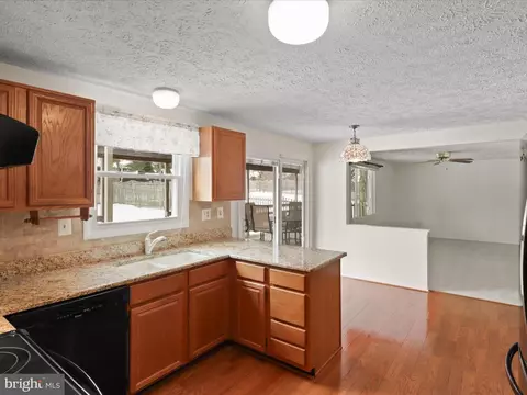 13307 Lockgate Pl, Herndon, VA 20171 photo 11