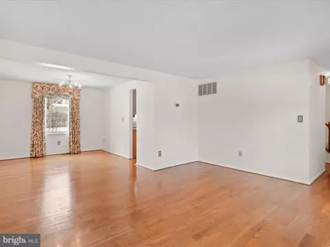 13307 Lockgate Pl, Herndon, VA 20171 photo 9