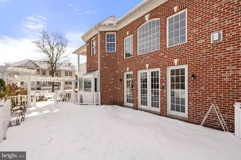 Exterior - 10102 Vale Rd, Vienna, VA 22181 photo 8 of 23