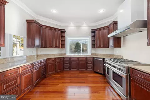 Kitchen - 10102 Vale Rd, Vienna, VA 22181 photo 1 of 4