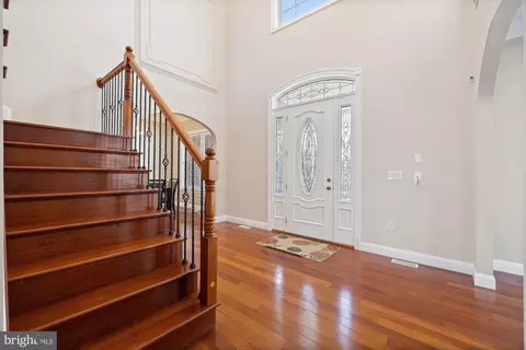 Entry Way - 10102 Vale Rd, Vienna, VA 22181 photo 2 of 21
