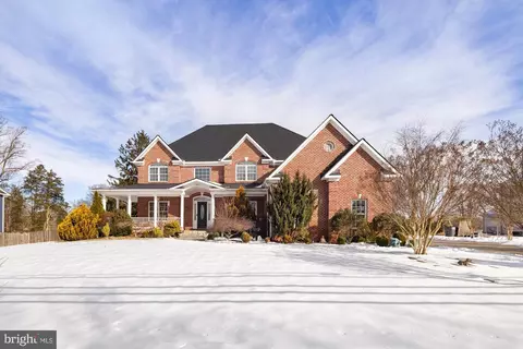 Exterior - 10102 Vale Rd, Vienna, VA 22181 photo 20 of 23