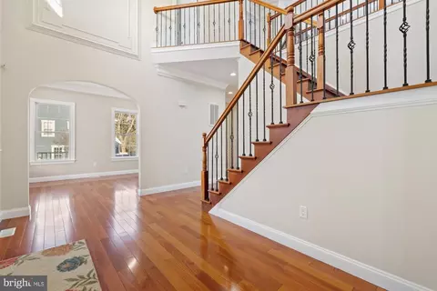 Entry Way - 10102 Vale Rd, Vienna, VA 22181 photo 3 of 21