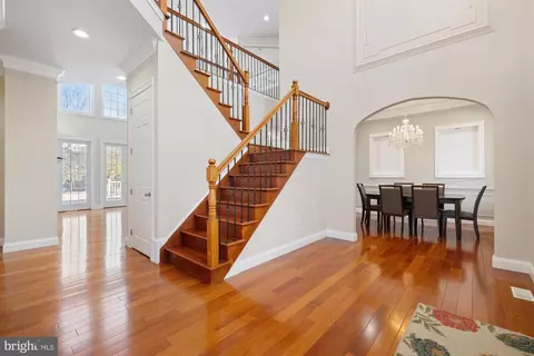 Entry Way - 10102 Vale Rd, Vienna, VA 22181 photo 4 of 21